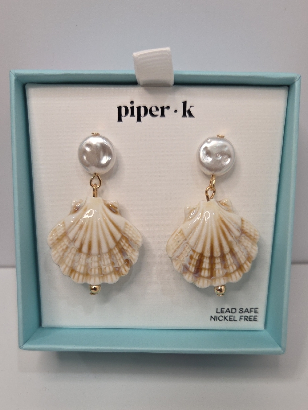 🤍🔹️piper k 🔹️Pearl Top Shell Drop Earrings - Cream & Gold